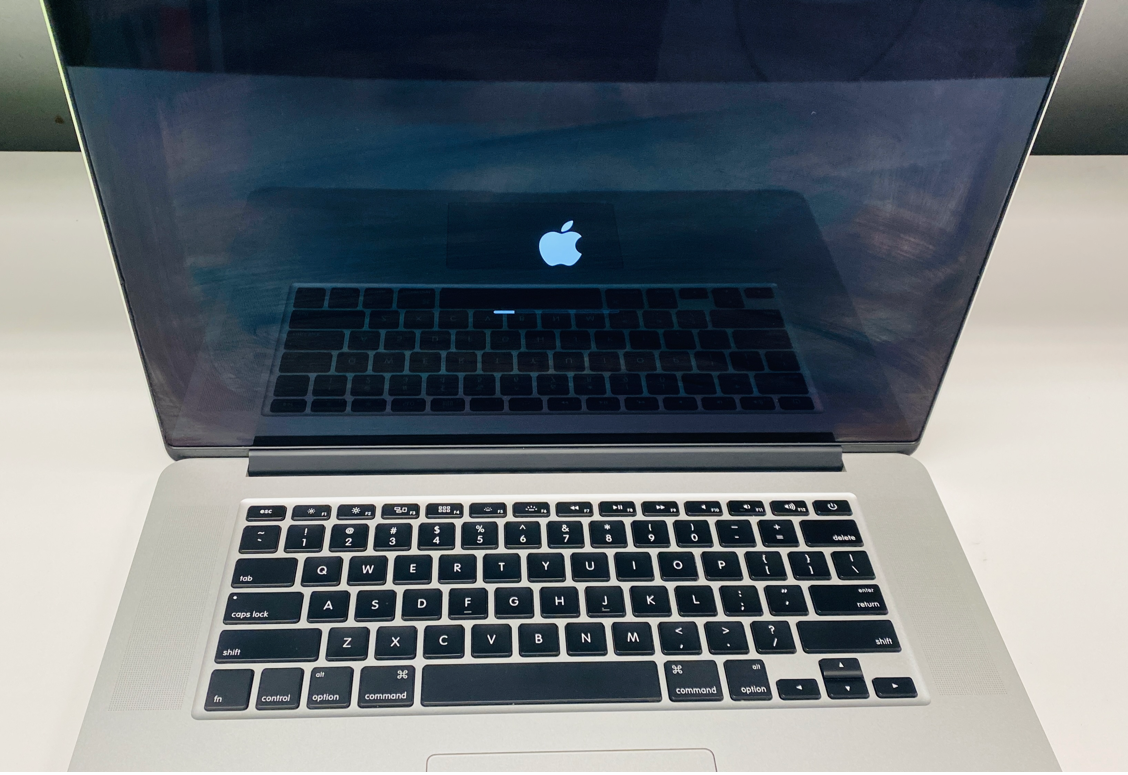 dallas-tx-macbook-pro-2015-apple-logo-login-screen-error